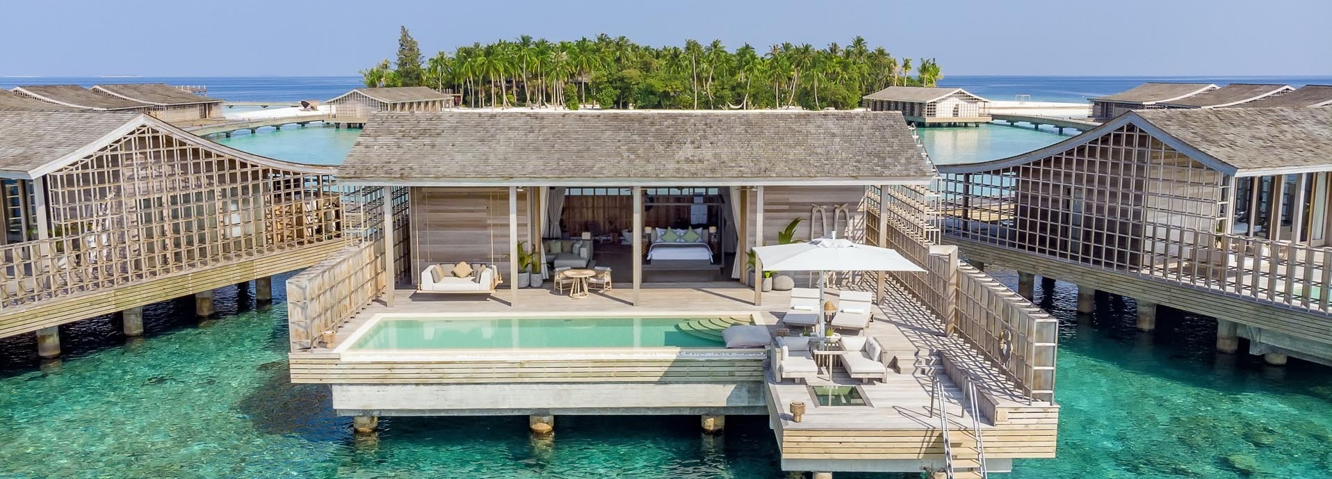 Unterkunft mit Pool am Meer.