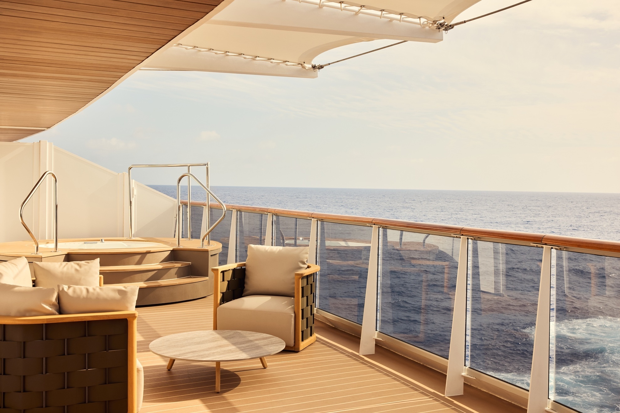 Balkon der Serenity Residence an Bord der Explora 2
