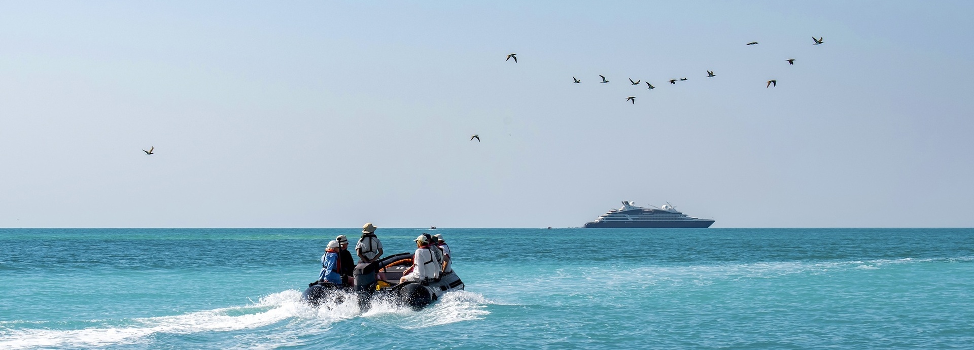 mit dem Zodiak zurück auf die Ponant Yacht