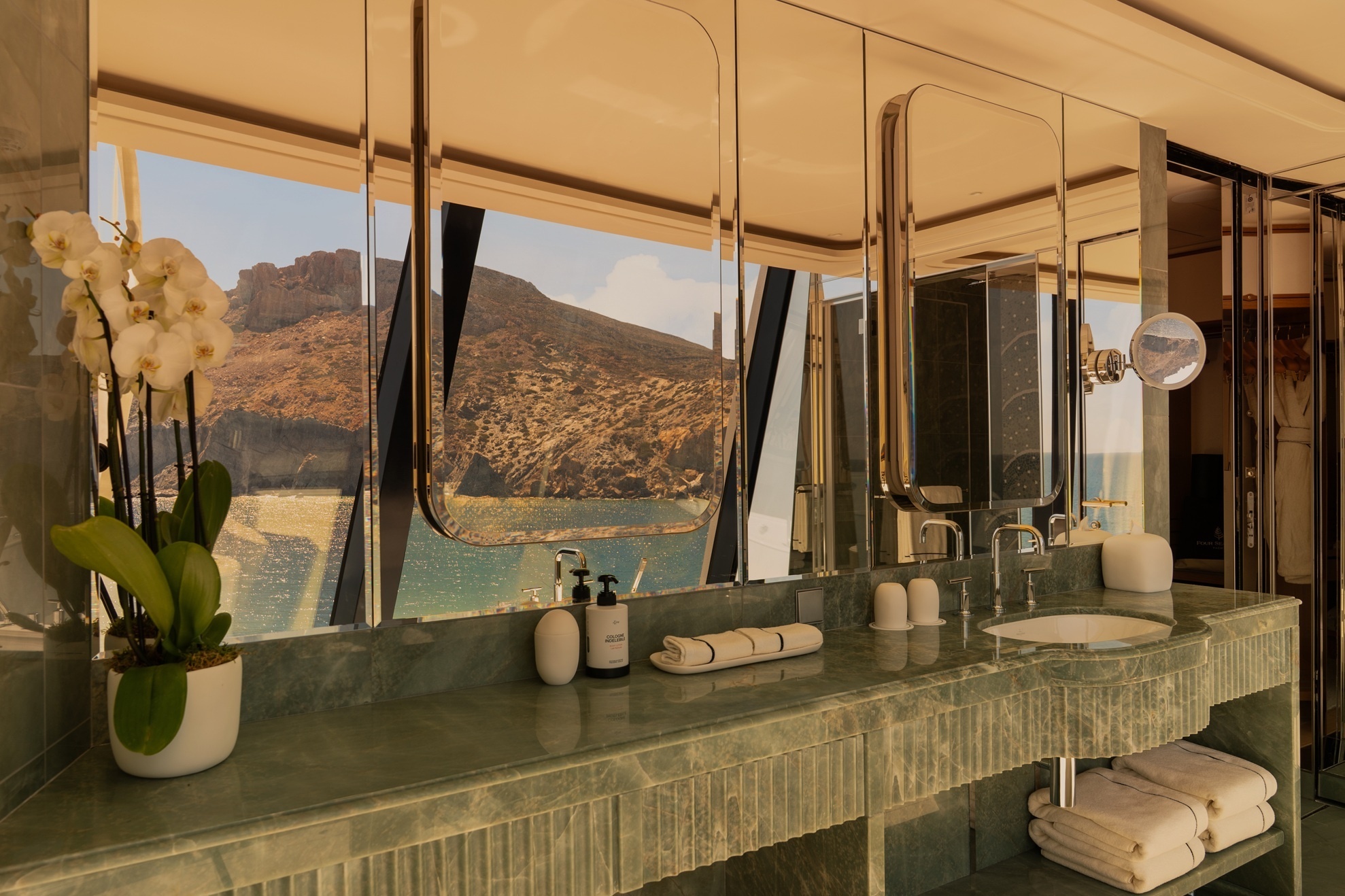 Bathroom Four Seasons Yachts