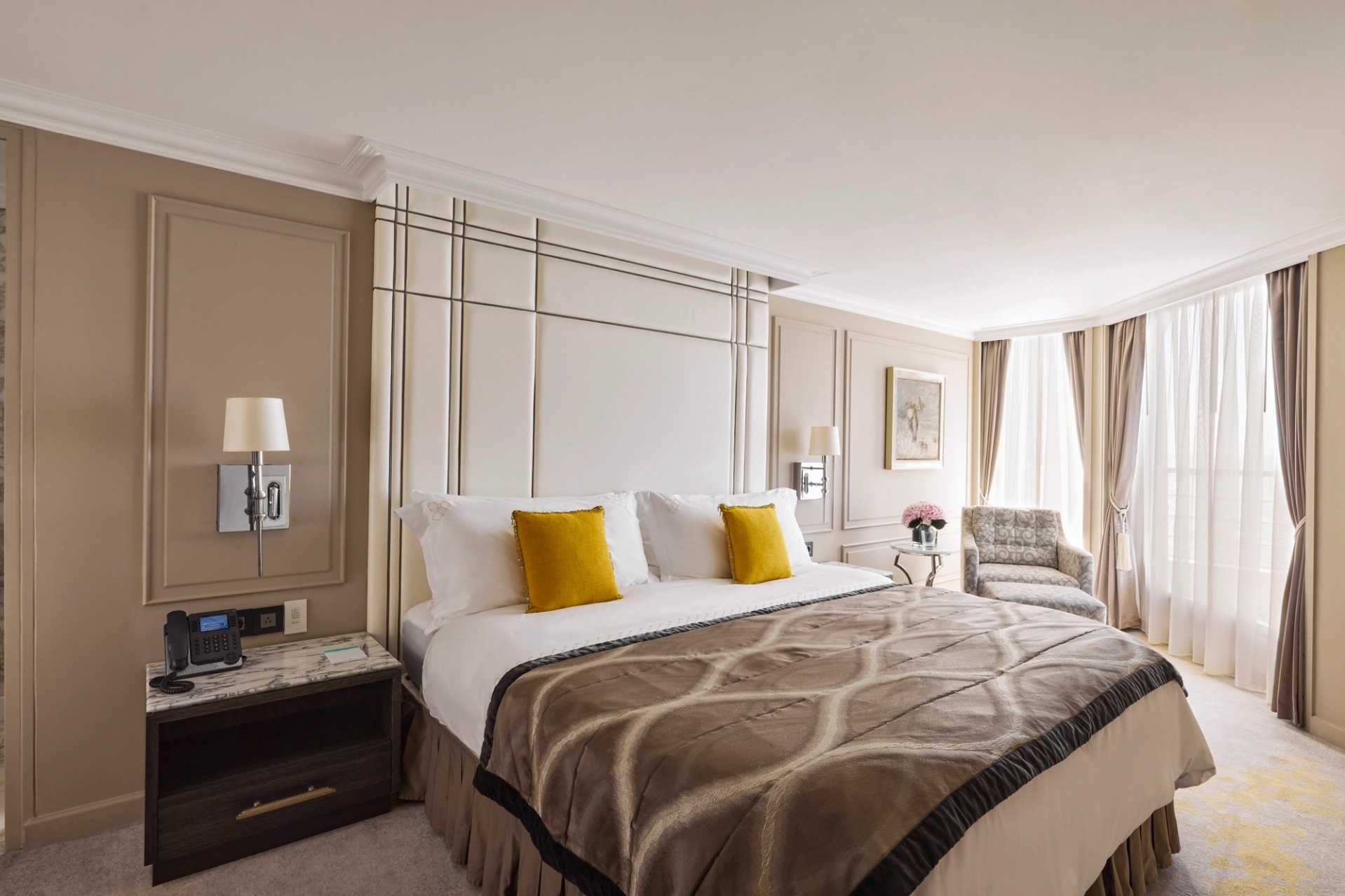 Master Bedroom der Penthouse Suite an Bord von Crystal Serenity