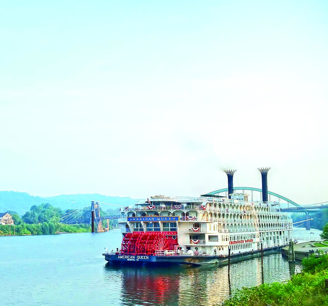 Das große Flussdampfschiff American Queen.