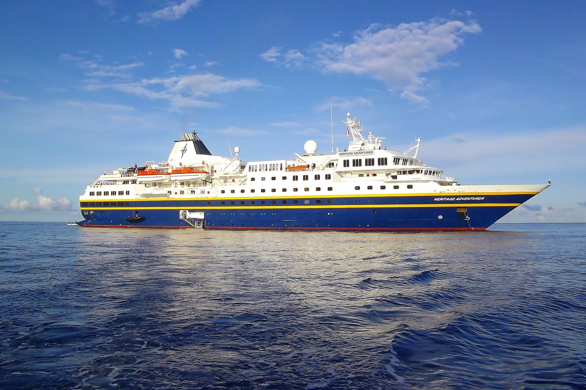 Außenansicht Adventurer von Heritage Expeditions