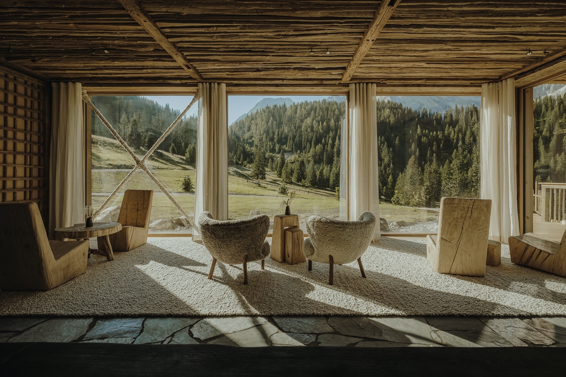 Eriro Alpine Hideaway Lobby