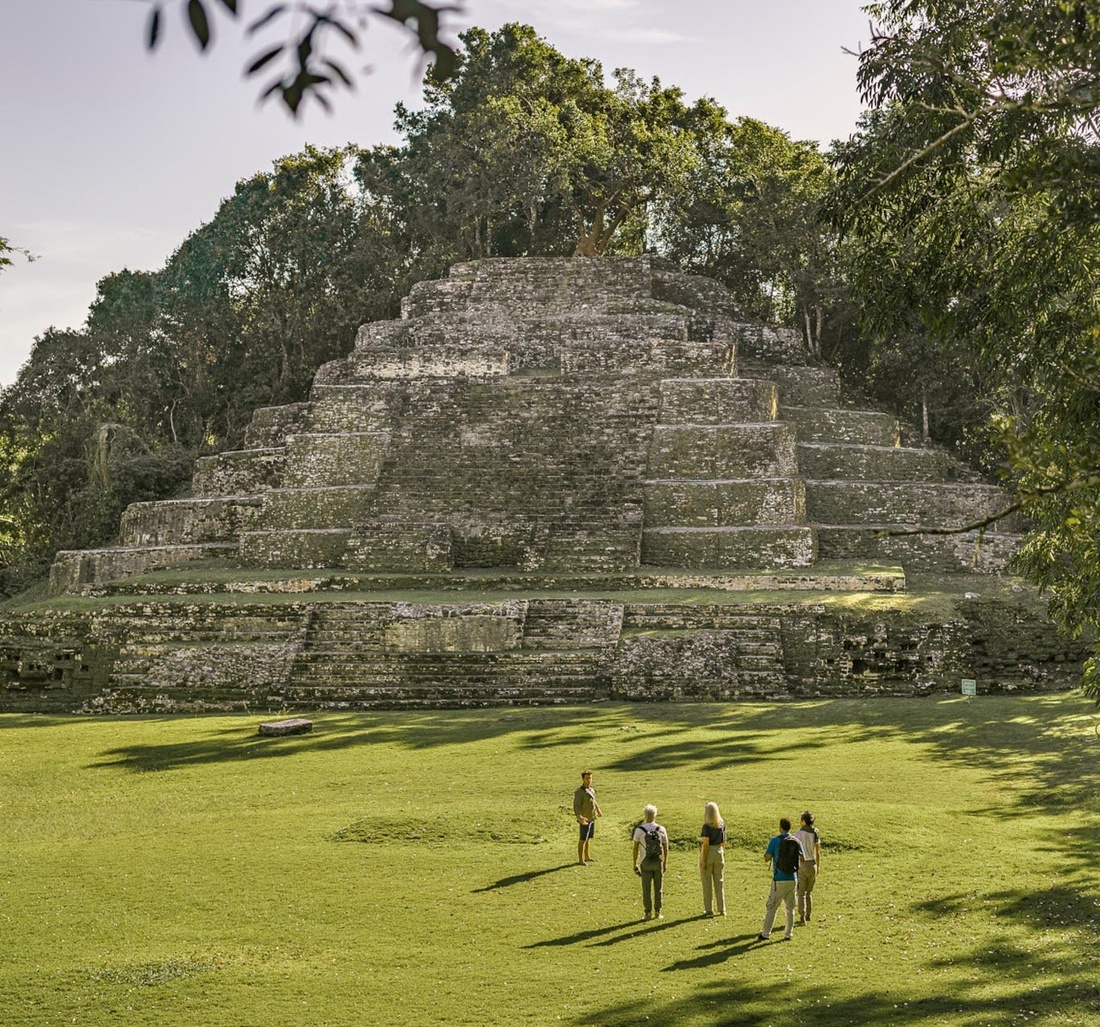 Eine Ausgrabungsstätte in Belize.