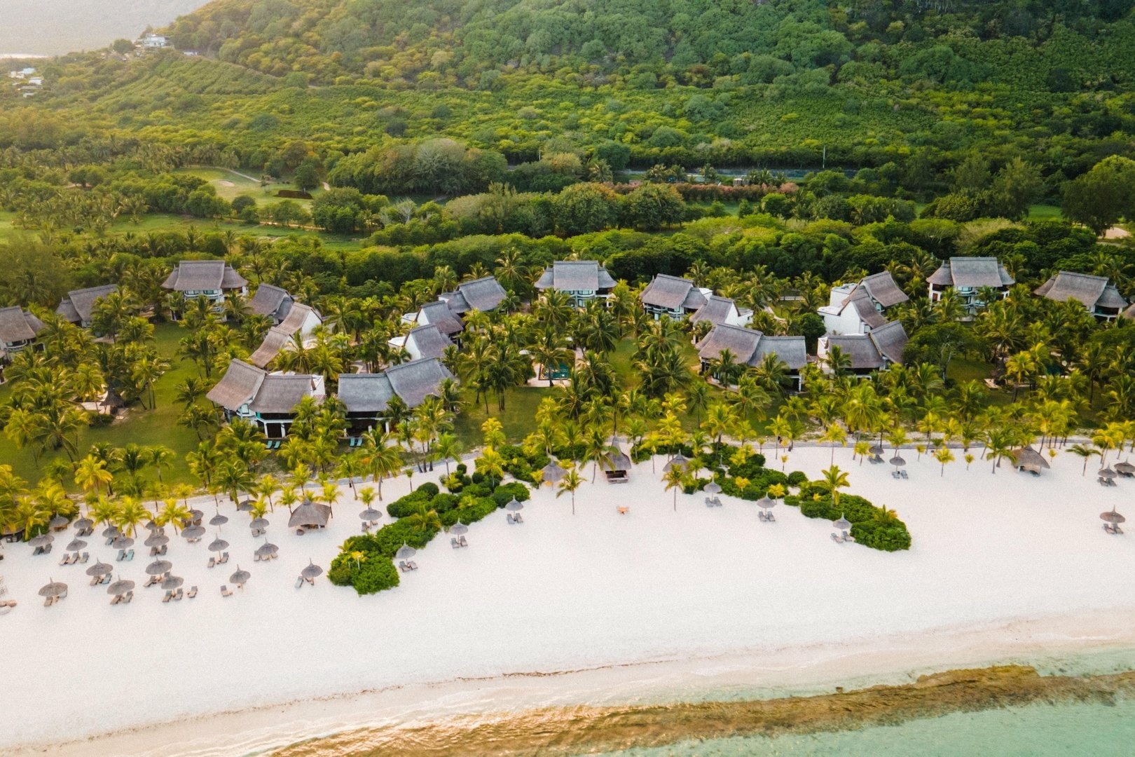 Ansicht Beachcomber Dinarobin aus der Vogelperspektive