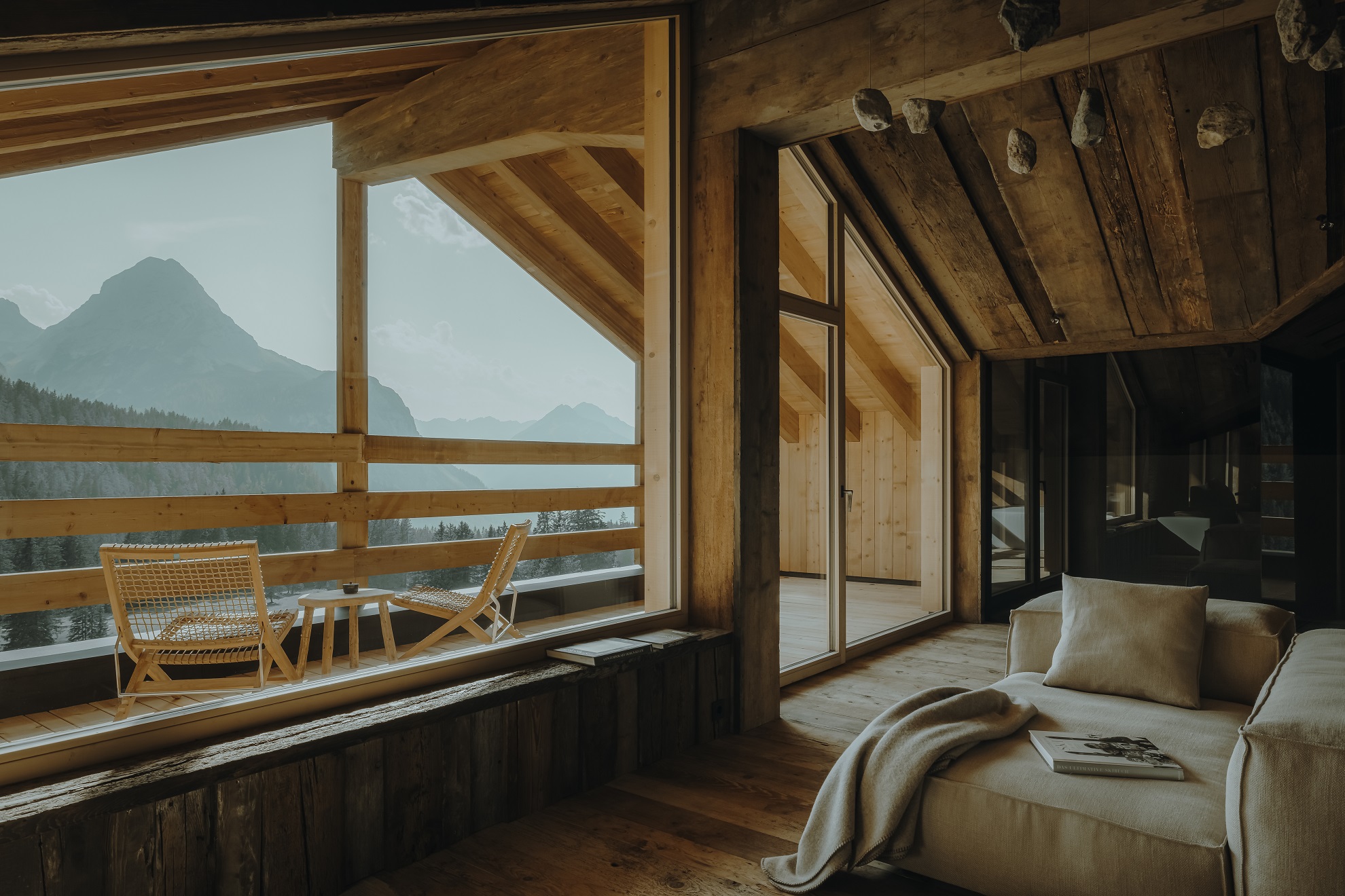 Eriro Alpine Hideaway Zimmer Balkon Aussicht
